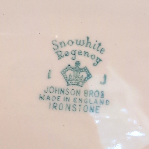 Snowhite regency Johnson bros ironstone serving plate - Picture 3 of 5